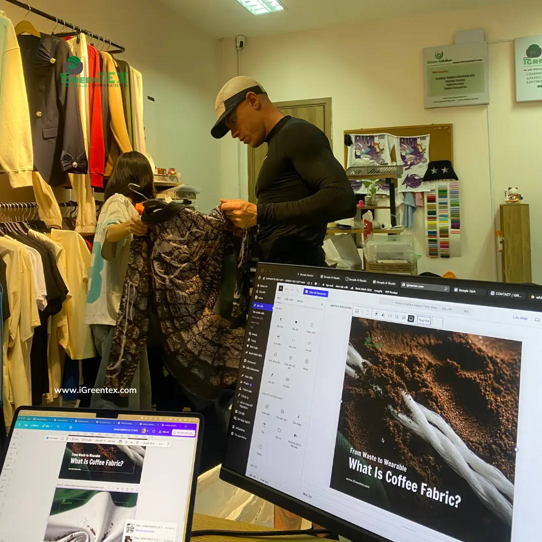 iGreen tex Vietnam's customers come to view samples for the production of sportswear.