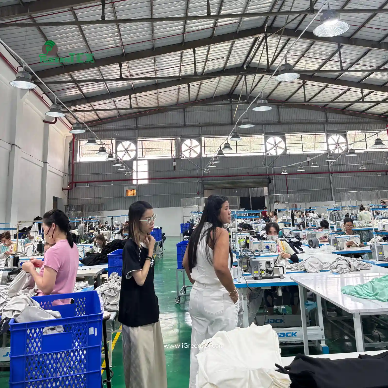 Real custom apparel workshop of iGreen Tex for Alibaba clothing supplier review.